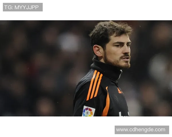 足球明星穿西装展现帅气风采的精彩瞬间合集